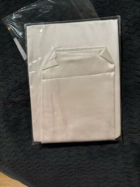 Silky Ivory Pillowcase Set